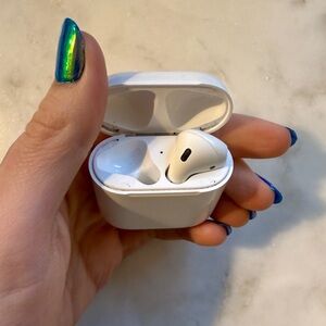 Apple AirPods - 1st Gen - Right Side Only